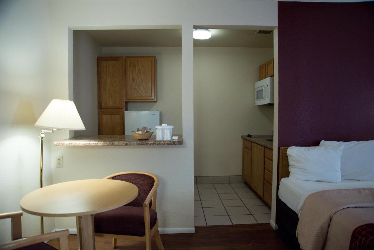 Red Roof Inn Blythe Bagian luar foto