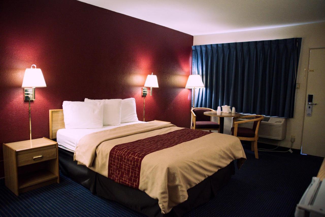 Red Roof Inn Blythe Bagian luar foto