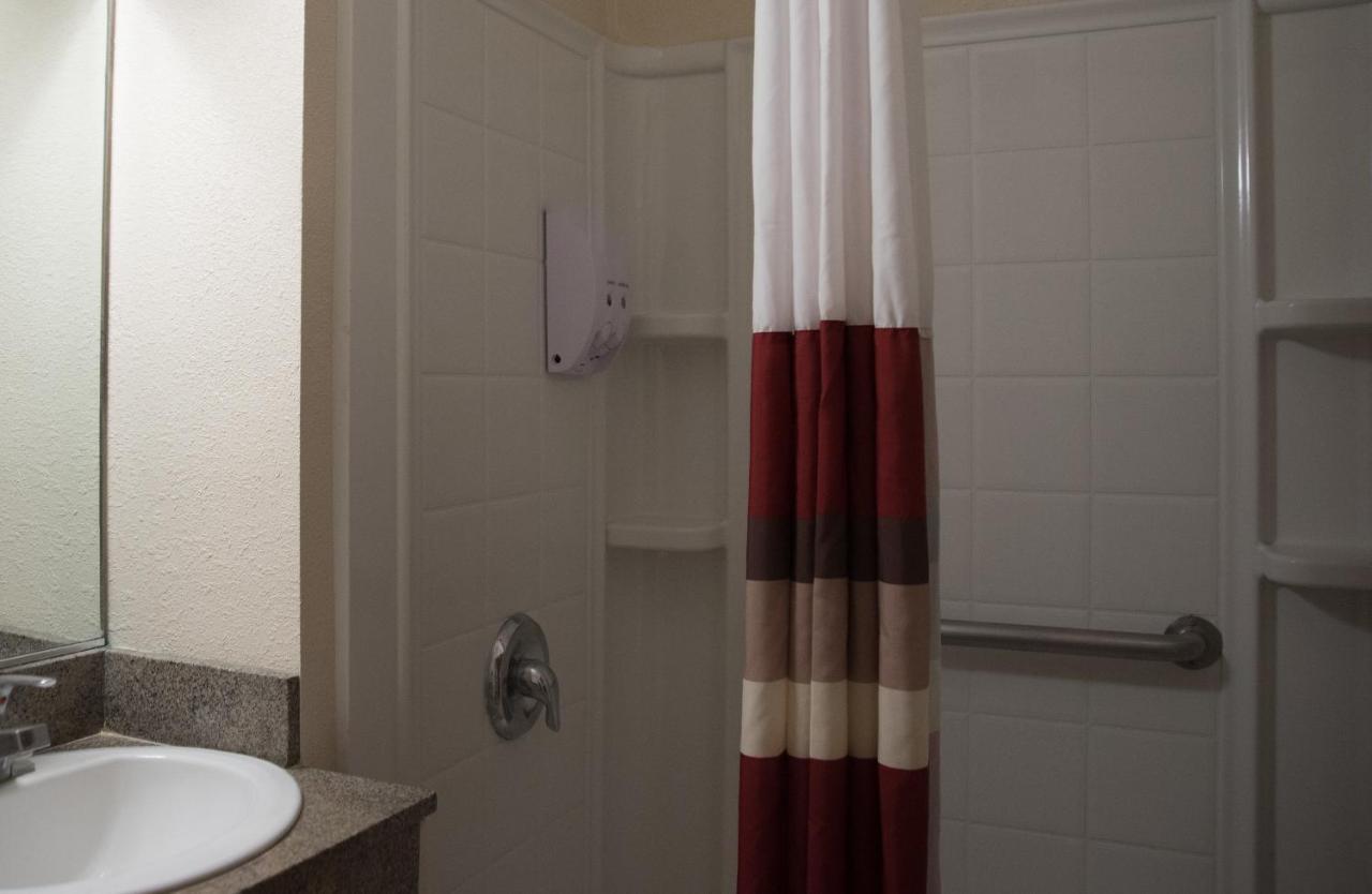 Red Roof Inn Blythe Bagian luar foto