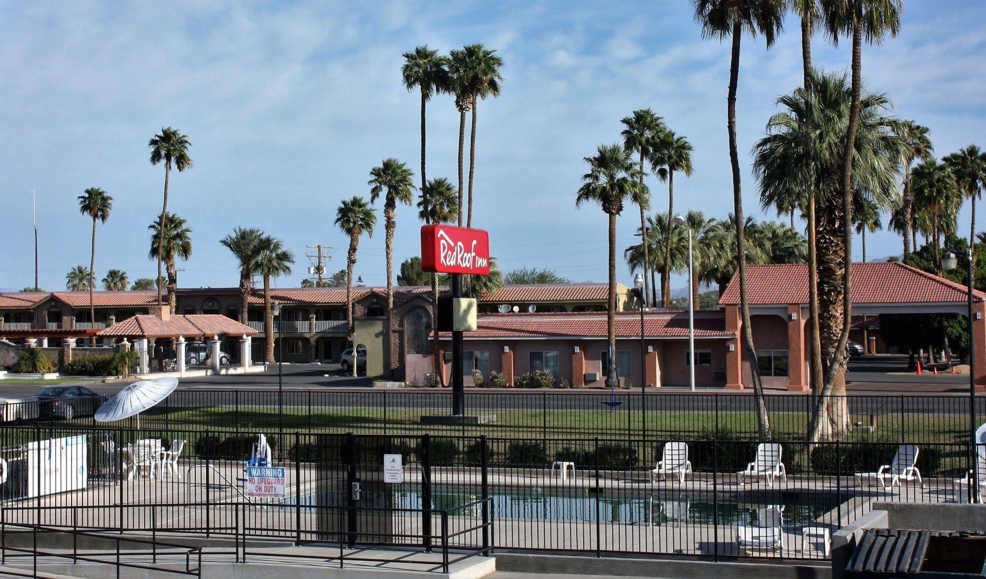 Red Roof Inn Blythe Bagian luar foto
