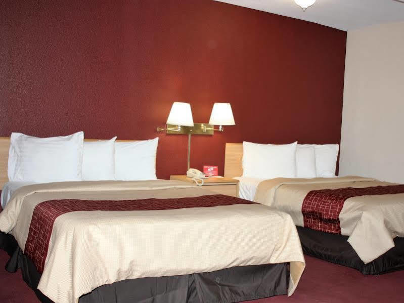 Red Roof Inn Blythe Bagian luar foto
