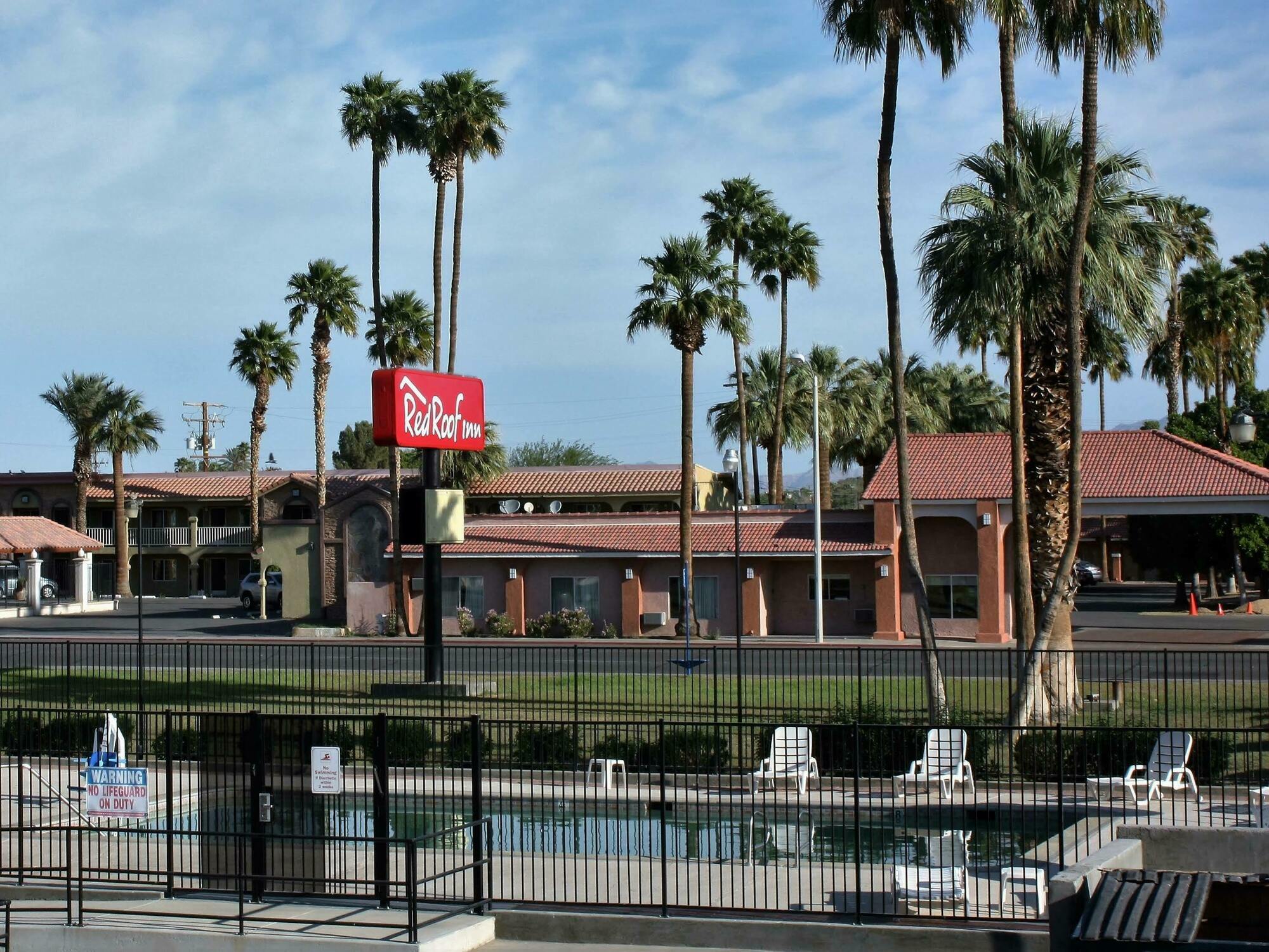 Red Roof Inn Blythe Bagian luar foto